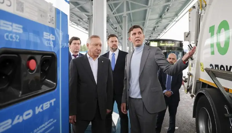 Сегодня в Петербурге начал работу крупнейший электрозарядный хаб России и СНГ - «Правобережный»! — фото 2